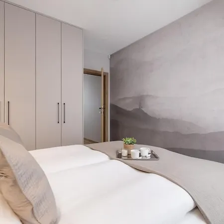 Apartment Beautiful In With Garden, Air Conditioning, Parking And Desk By Renters Prestige Krakow