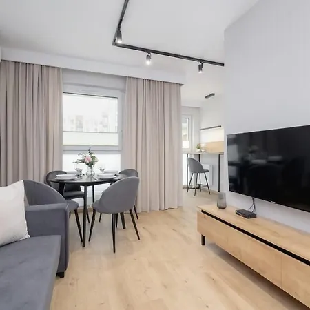 Apartment Beautiful In With Garden, Air Conditioning, Parking And Desk By Renters Prestige *