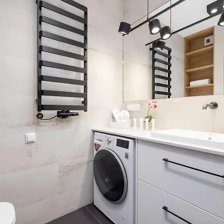 Beautiful In With Garden, Air Conditioning, Parking And Desk By Renters Prestige * Krakow